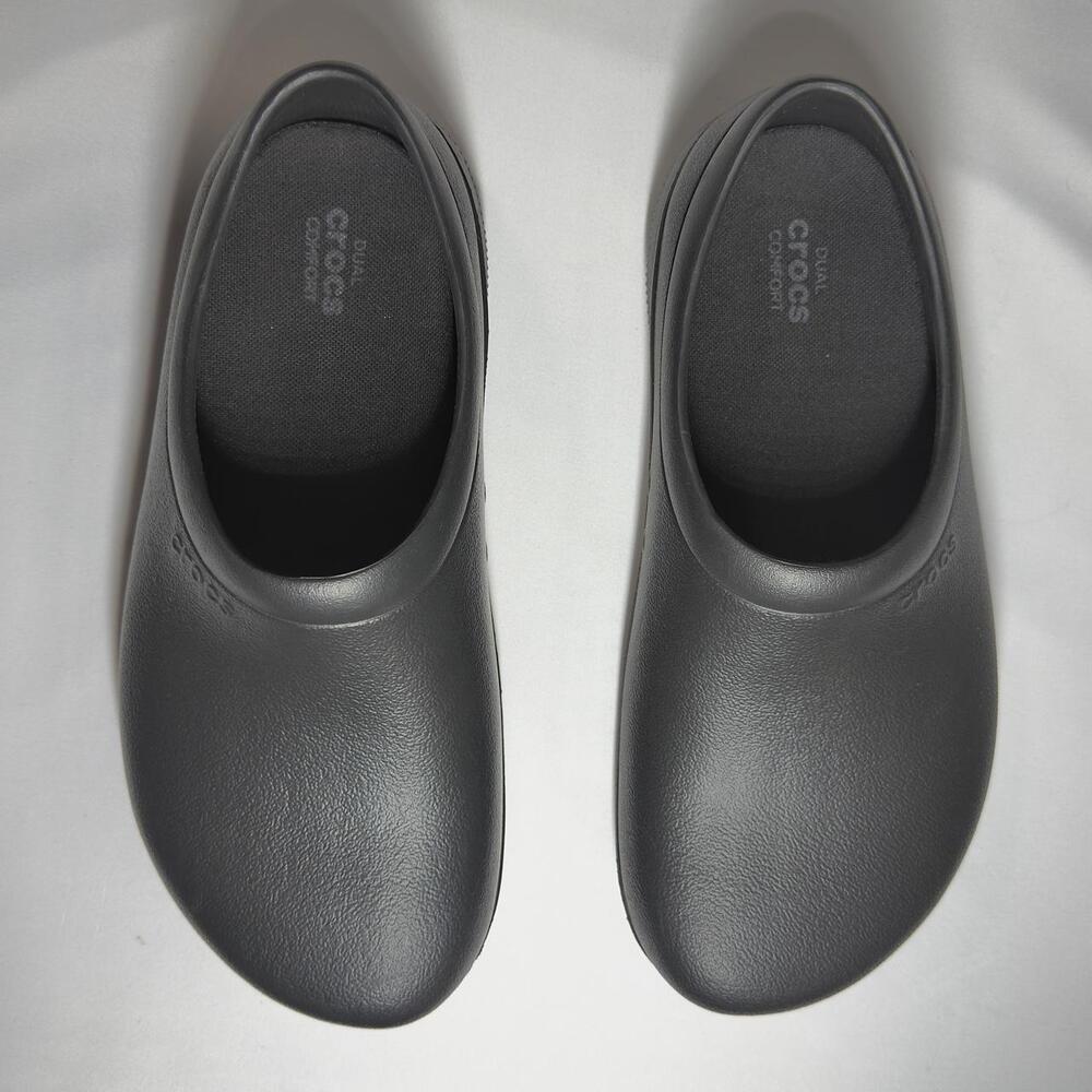 ❗️NEVER WORN ❗️ Crocs On The Clock work slip-on shoe